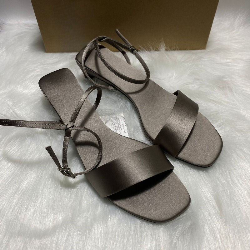 Luxury Satin Ankle Strap Low H - đánh giá và giá Women Shoes Brands