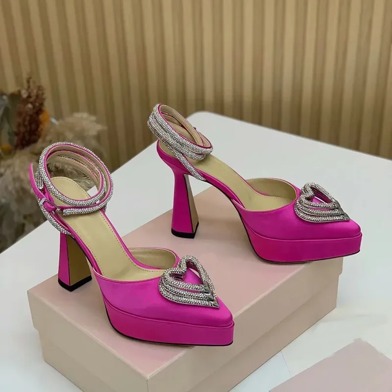 Platform Crystal Love Decorati - đánh giá và giá Pointed Toe Flat